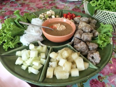 แหนมเนือง