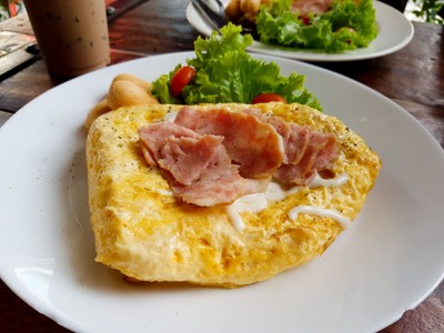 Egg toast หน้าแฮมชีส