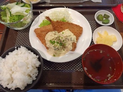 ปลาอาจิทอดราดซอสทาร์ทาร์ 188 บาท