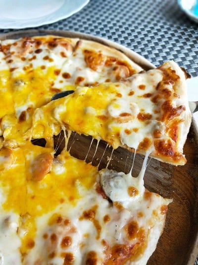 พิซซ่าเจ้าฮูก