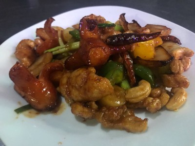 ไก่ผัดเม็ดมะม่วง