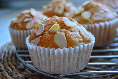 เค้กกล้วยหอมสูตรเจ  Vegan Banana Muffins