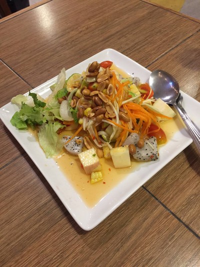 ยำผลไม้รวมกุ้งสด