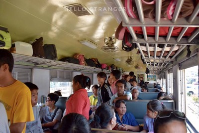 นั่งรถไฟไป...หาดวนกร