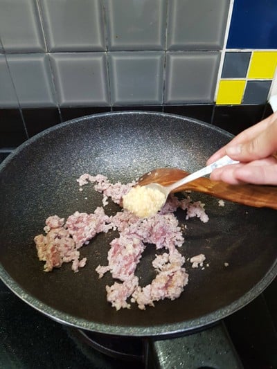 วิธีทำ หมูสับผัดมะเขือยาว วิธีทำ หมูสับผัดมะเขือยาว