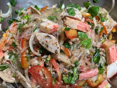 วิธีทำ ยำวุ้นเส้นรวมมิตร วิธีทำ ยำวุ้นเส้นรวมมิตร
