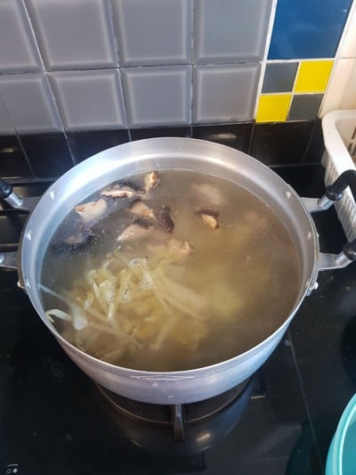 วิธีทำ ต้มมะระผักดองกระดูกหมู วิธีทำ ต้มมะระผักดองกระดูกหมู