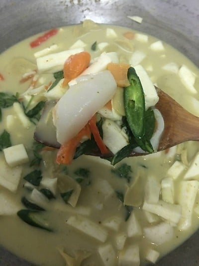 "แกงเขียนหวานยอดมะพร้าวอ่อนเจ” "แกงเขียนหวานยอดมะพร้าวอ่อนเจ”