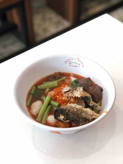 เย็นตาโฟเครื่องทรง