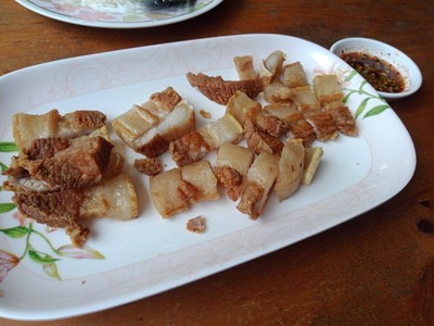 หมูสามชั้นทอดน้ำปลา