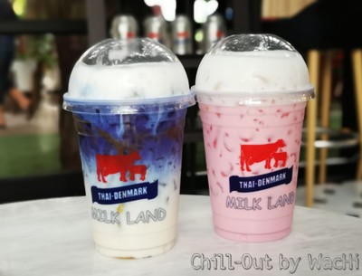 นมสดอัญชันเย็น