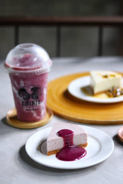 คาเฟ่โรงบ่ม เก๊าไม้ล้านนา สันป่าตอง