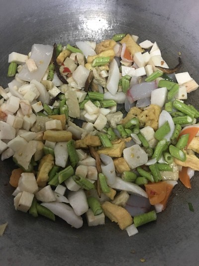 วิธีทำ “ผัดกระเพรายอดมะพร้าวอ่อนเจ"