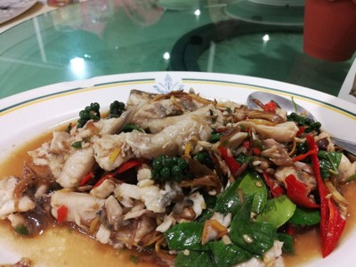 ปลากะพงผัดฉ่า