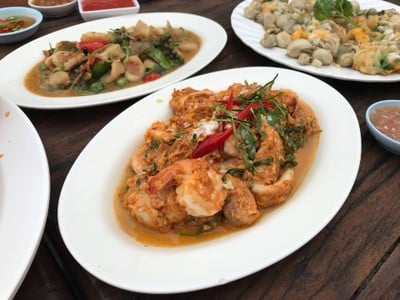 เมนูของร้าน บ้านอำเภอซีฟู้ด นาจอมเทียน