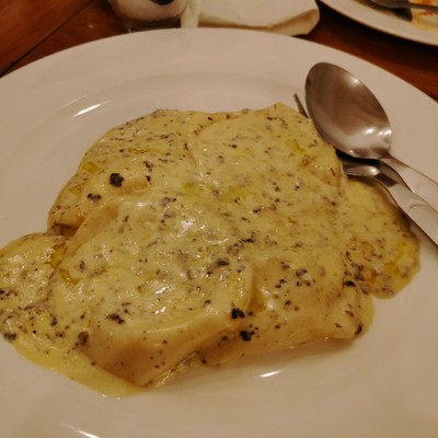 Ravioli stuffed ricotta porcini white truffle cream