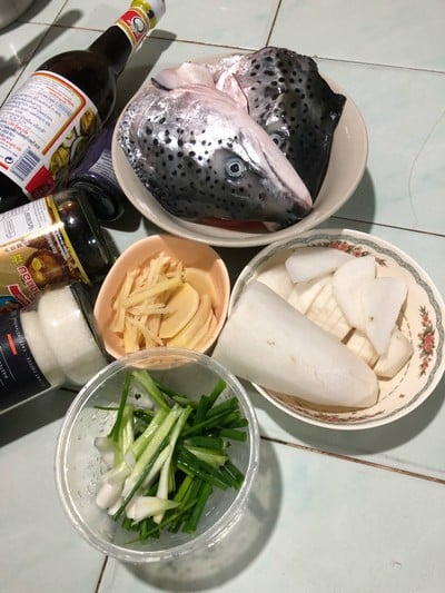 วิธีทำ หัวปลาแซลม่อนต้มซีอิ๊ว วิธีทำ หัวปลาแซลม่อนต้มซีอิ๊ว