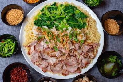 บะหมี่ล้มยักษ์ของดีเมืองนนท์ เพชรบุรีซอย 5 บะหมี่ล้มยักษ์ของดีเมืองนนท์ เพชรบุรีซอย 5