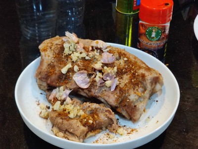 วิธีทำ ซี่โครงหมูทอดหมาล่า วิธีทำ ซี่โครงหมูทอดหมาล่า