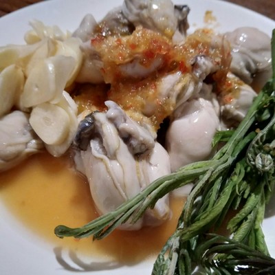 ยำหอยนางรม