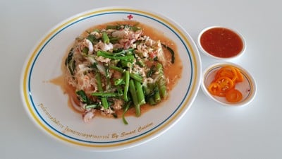 ราดหน้า & สุกี้สวนหลวง รพ.จุฬาลงกรณ์ ราดหน้า & สุกี้สวนหลวง รพ.จุฬาลงกรณ์