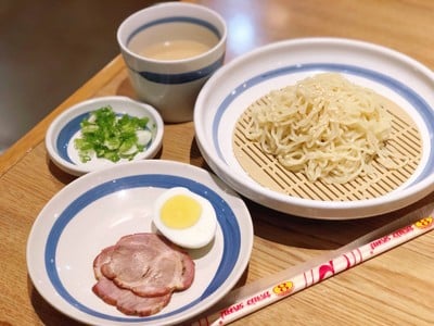 Hachiban Ramen (ฮะจิบัง ราเมน) เซ็นจูรี่ เดอะมูฟวี่ พลาซ่า Hachiban Ramen (ฮะจิบัง ราเมน) เซ็นจูรี่ เดอะมูฟวี่ พลาซ่า