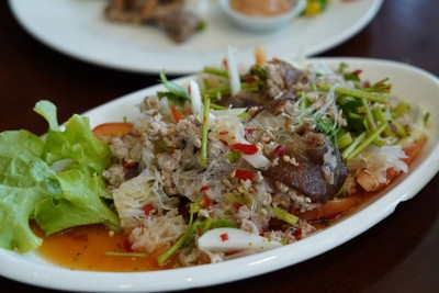 ยำวุ้นเส้นหมูสับ