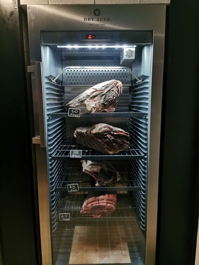 อาหาร หรือ เครื่องดื่ม