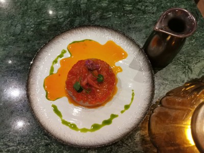 อาหาร หรือ เครื่องดื่ม