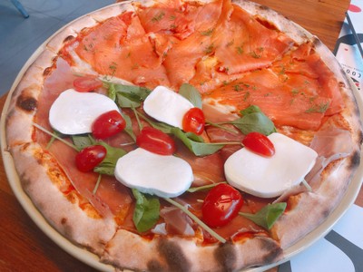 เมนูของร้าน Scoozi Urban Pizza  สาทร ซอย 10