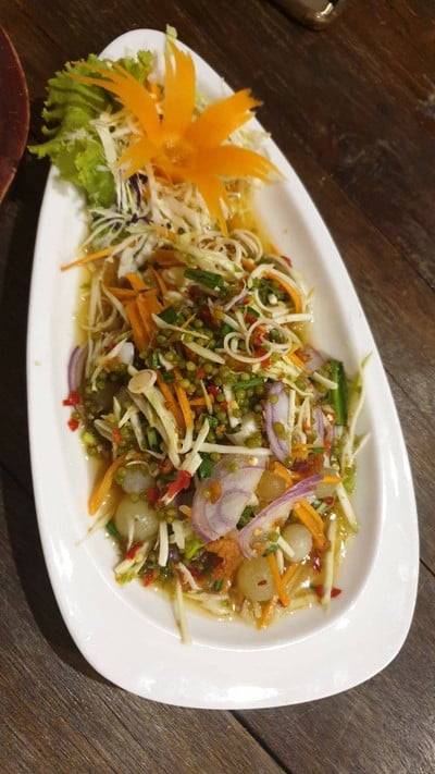 ยำสามไข่