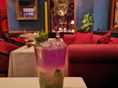 อาหาร หรือ เครื่องดื่ม