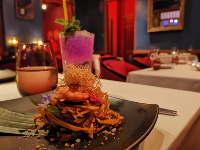 อาหาร หรือ เครื่องดื่ม