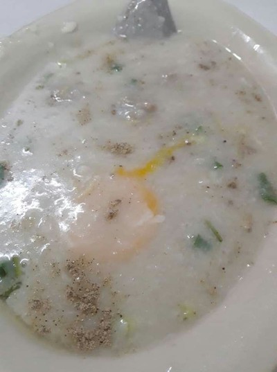 โจ๊กหมูใส่ไข่