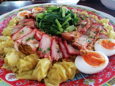 บะหมี่เกี๊ยวหมู Size M
