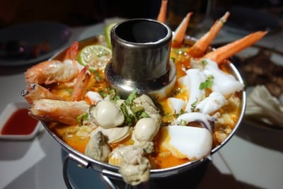 ร้านอาหารเด้อหล่าแจ๊ส Der La Jazz