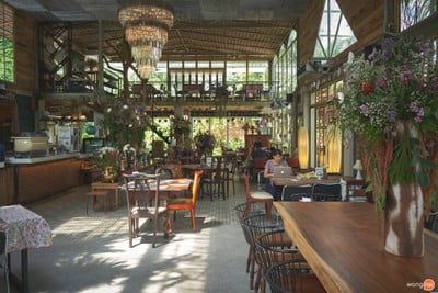 บรรยากาศ โอยั๊วะ การ์เด้นแอนด์เรสเตอร์รองท์