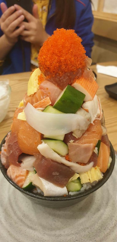 ข้าวหน้าปลาดิบรวม