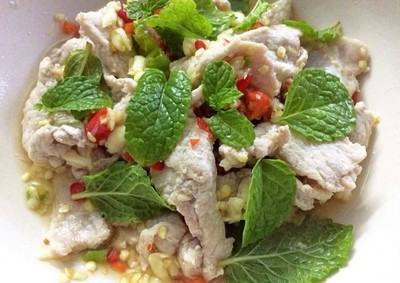 หมูมะนาวจี๊ดจาด