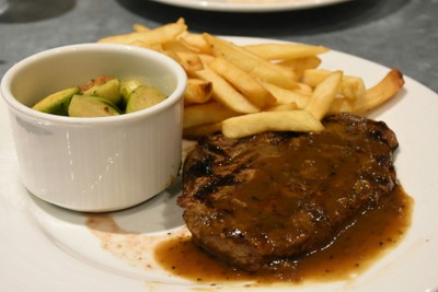 อาหาร หรือ เครื่องดื่ม