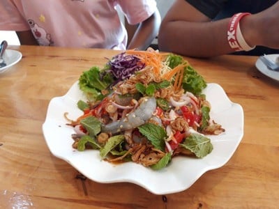 ยำตะไคร้กุ้งสด