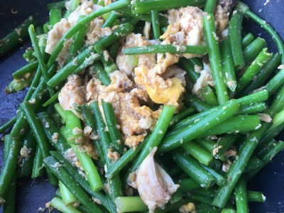 วิธีทำ ดอกหอมผัดไข่ วิธีทำ ดอกหอมผัดไข่