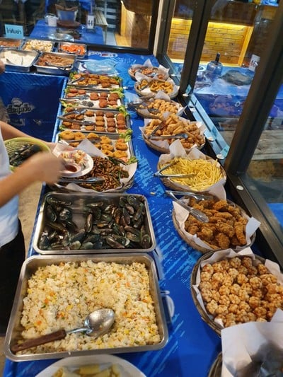 ริมเลหมูกระทะ แหลมท้าวเทวา ศรีราชา