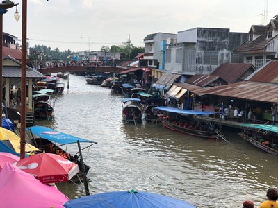 ตลาดน้ำดำเนินสะดวก แม่กลอง อัมพวา