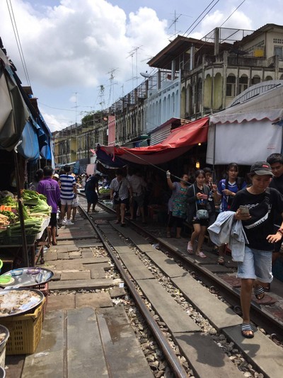 ตลาดน้ำดำเนินสะดวก แม่กลอง อัมพวา