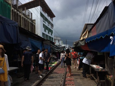 ตลาดน้ำดำเนินสะดวก แม่กลอง อัมพวา
