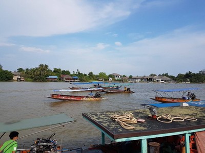ตลาดน้ำดำเนินสะดวก แม่กลอง อัมพวา