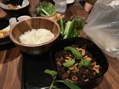 Labb Moo Kua Don ข้าว ลาบหมูคั่ว