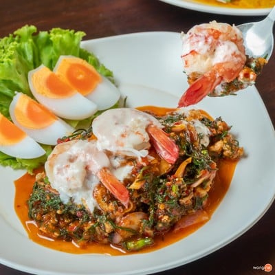 ครัวในวัง ริมทะเลกระซ้าขาว สมุทรสาคร