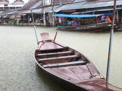ตลาดน้ำดำเนินสะดวก แม่กลอง อัมพวา